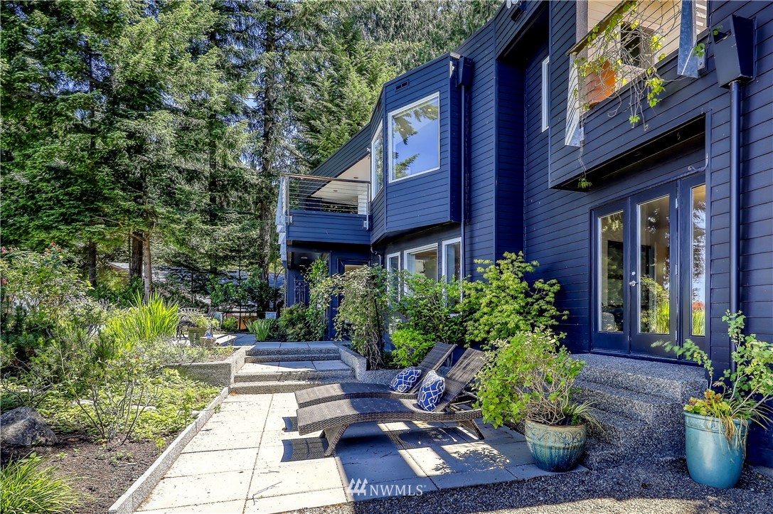 12145 Arrow Point Loop Northeast Bainbridge Island, WA 98110 - Photo 3 of 40