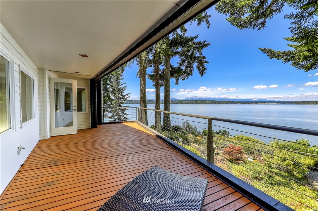 12145 Arrow Point Loop Northeast Bainbridge Island, WA 98110 - Photo 30 of 40