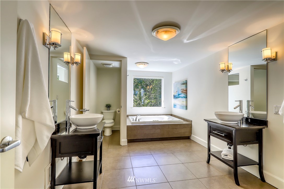 12145 Arrow Point Loop Northeast Bainbridge Island, WA 98110 - Photo 32 of 40