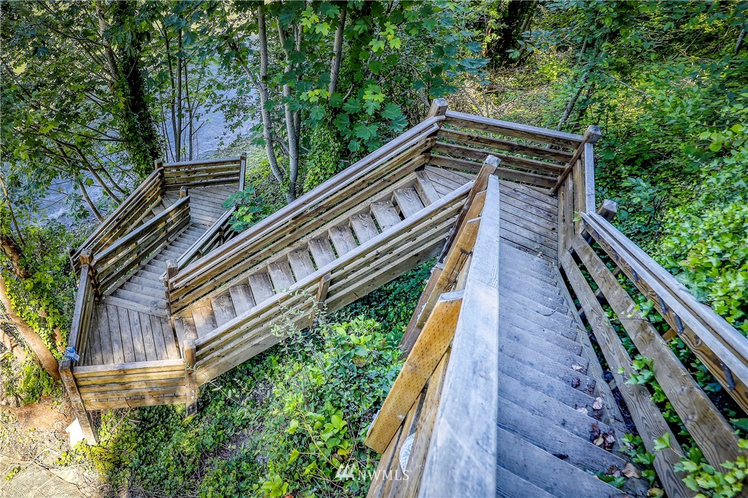 12145 Arrow Point Loop Northeast Bainbridge Island, WA 98110 - Photo 39 of 40