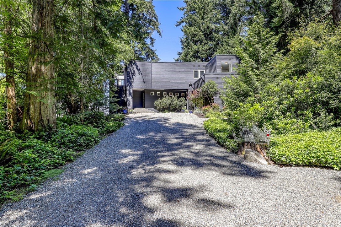 12145 Arrow Point Loop Northeast Bainbridge Island, WA 98110 - Photo 8 of 40