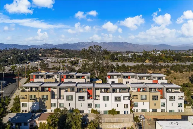 $1,599,000 | 1056 Joels Place, Los Angeles, CA 90012