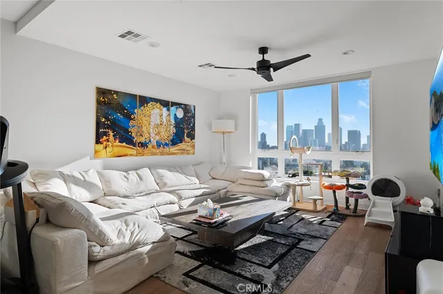 $1,599,000 | 1056 Joels Place, Los Angeles, CA 90012