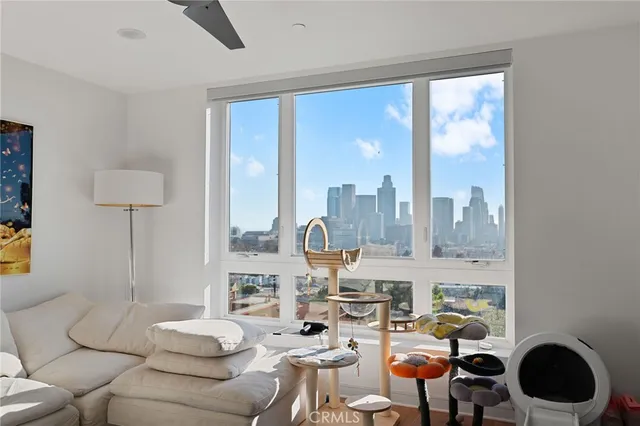 $1,599,000 | 1056 Joels Place, Los Angeles, CA 90012