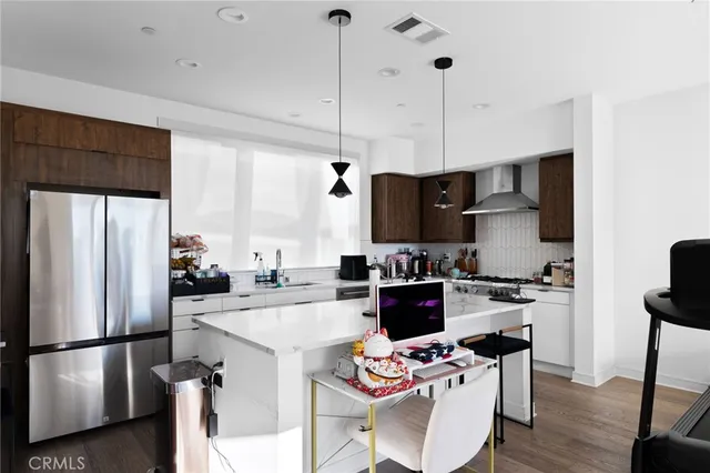 $1,599,000 | 1056 Joels Place, Los Angeles, CA 90012