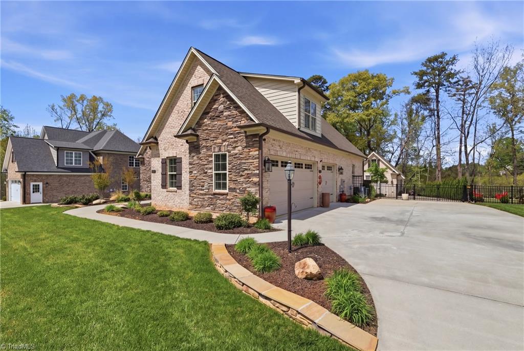 187 Pipers Ridge East Lexington, NC 27295 - Photo 2 of 46