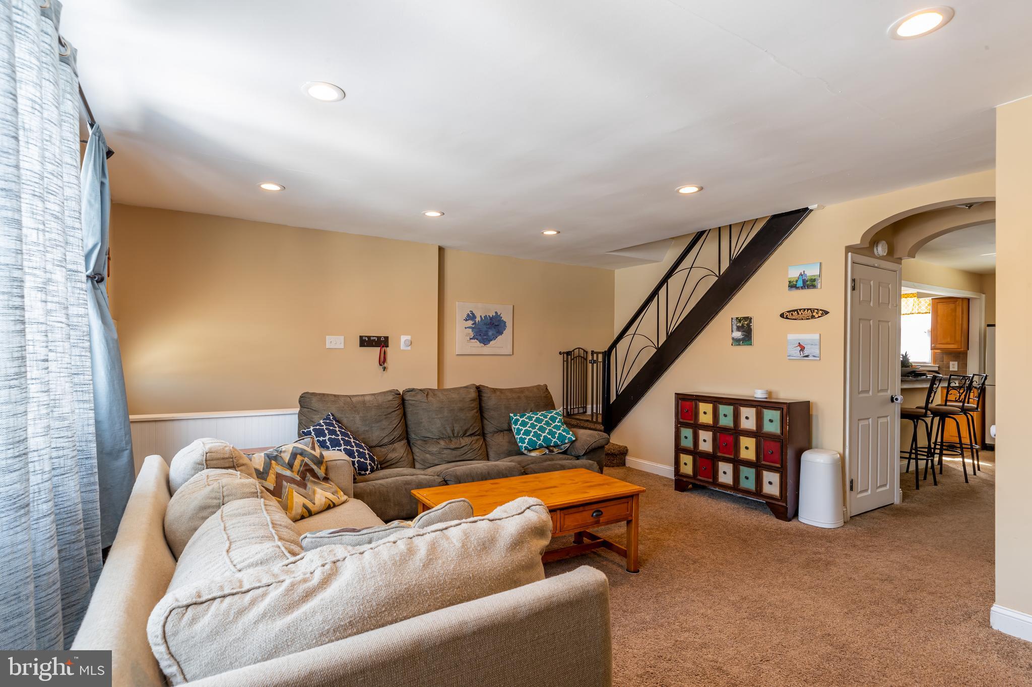 3524 Newberry Road Philadelphia, PA 19154 - Photo 2 of 17 Gallery Image 2