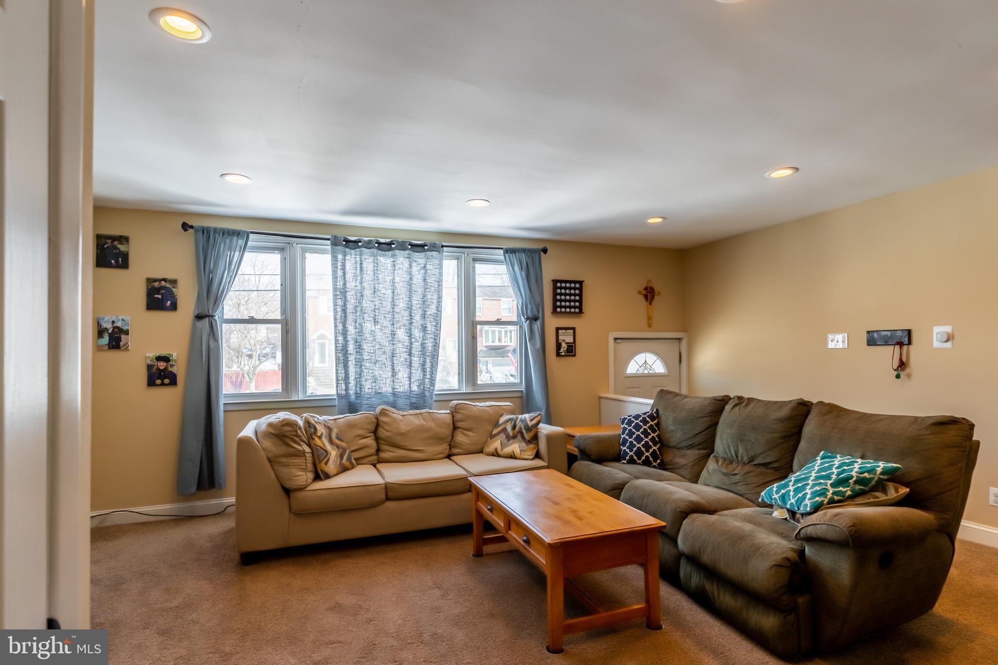 3524 Newberry Road Philadelphia, PA 19154 - Photo 3 of 17 Gallery Image 3