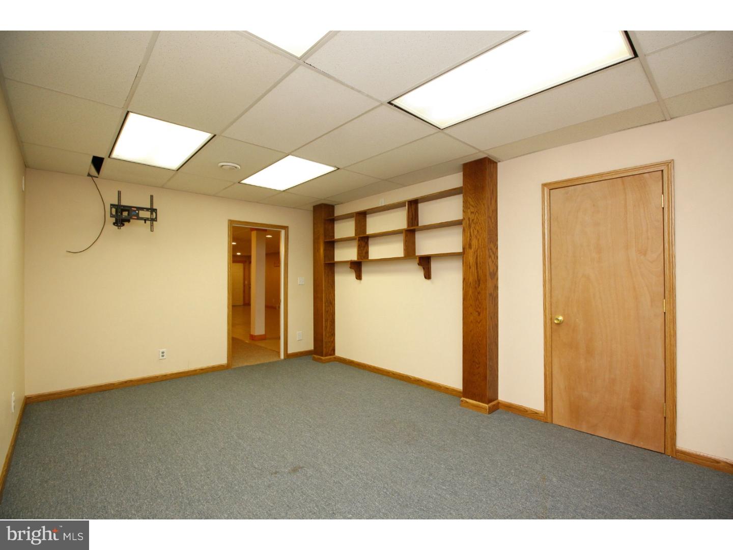 4626 Post Road Vineland, NJ 08360 - Photo 18 of 25 Office / Study