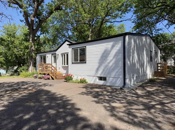 $379,900 | 2291 5th Court, St. Paul, MN 55110