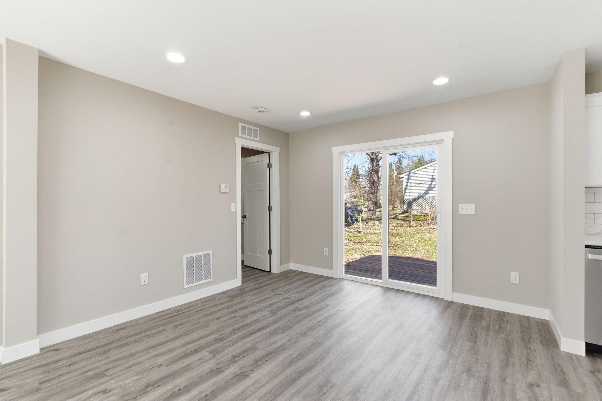 2291 5th Court St. Paul, MN 55110 - Photo 6 of 35