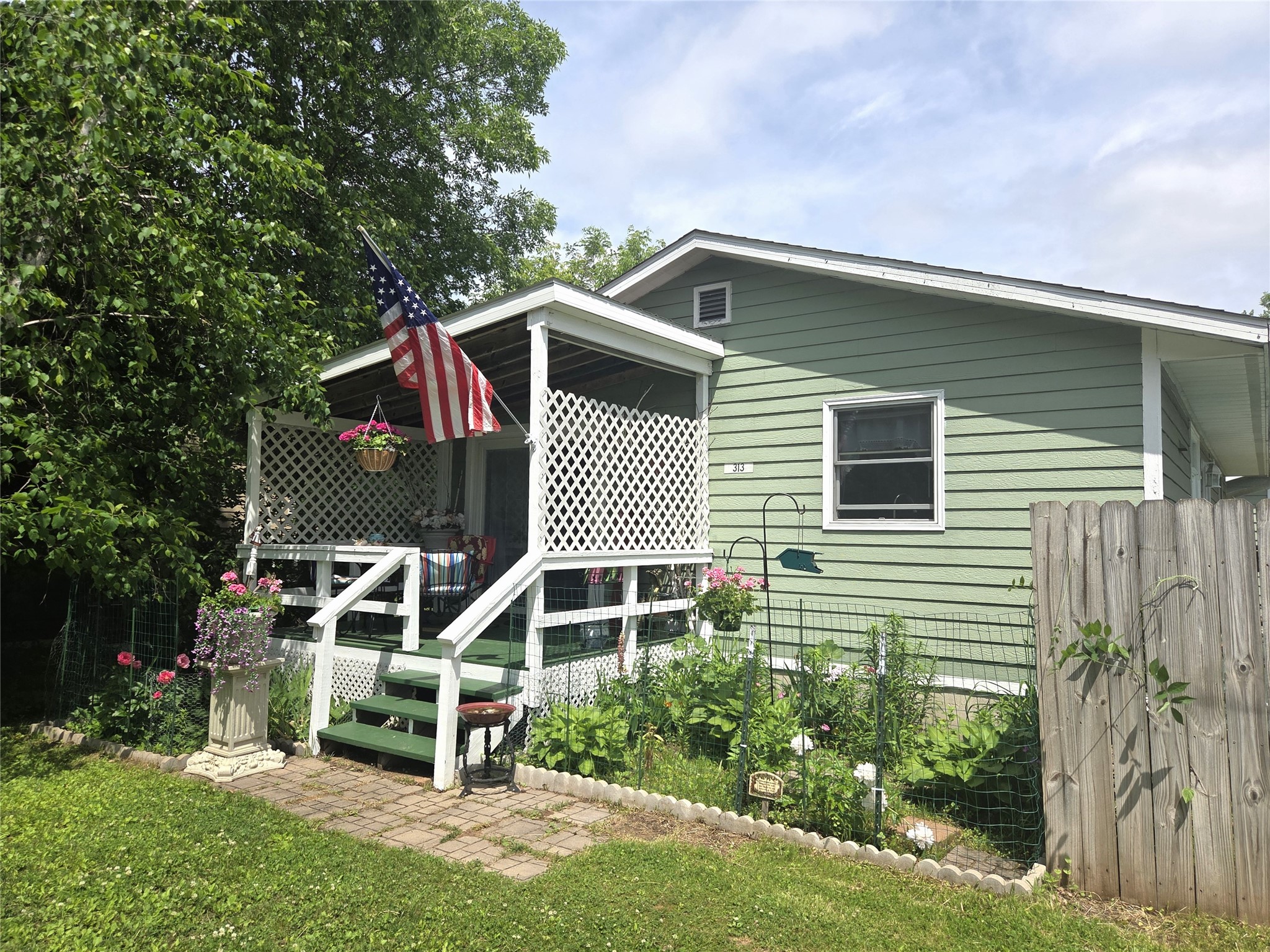 313 1st Avenue Shell Lake, WI 54871 - Photo 2 of 30