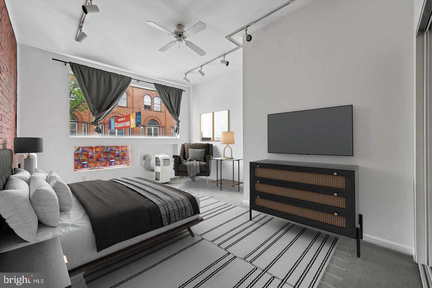 4355 Main Street, Unit 2 Philadelphia, PA 19127 - Photo 11 of 18 Front Bedroom- Virtual staging