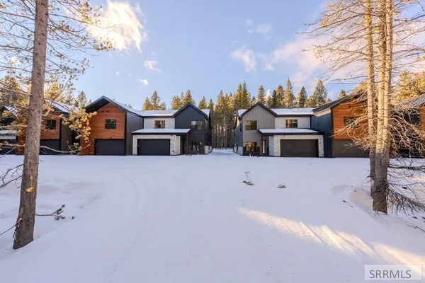 $895,000 | 4351 Yeti Lane, Island Park, ID 83429