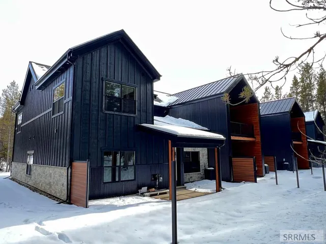 $895,000 | 4351 Yeti Lane, Island Park, ID 83429