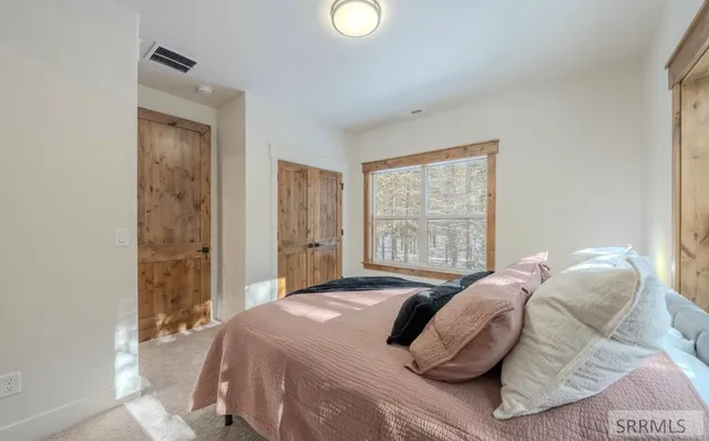 $895,000 | 4351 Yeti Lane, Island Park, ID 83429