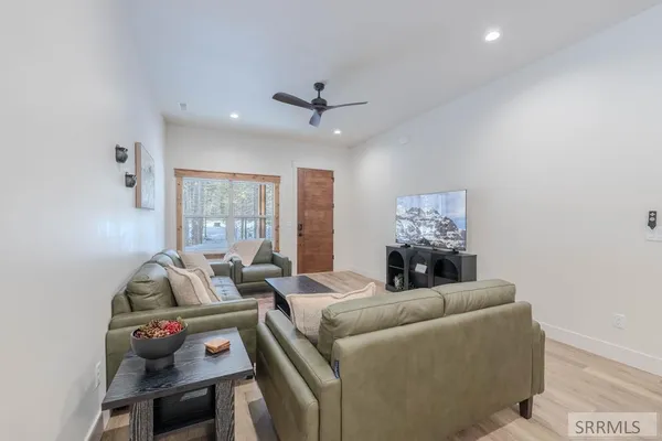 $895,000 | 4351 Yeti Lane, Island Park, ID 83429