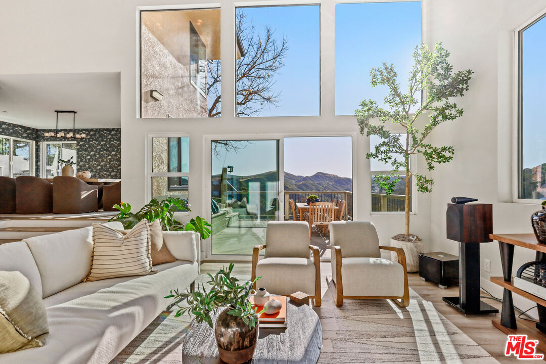 53 Saddlebow Road Bell Canyon, CA 91307 - Photo 11 of 66