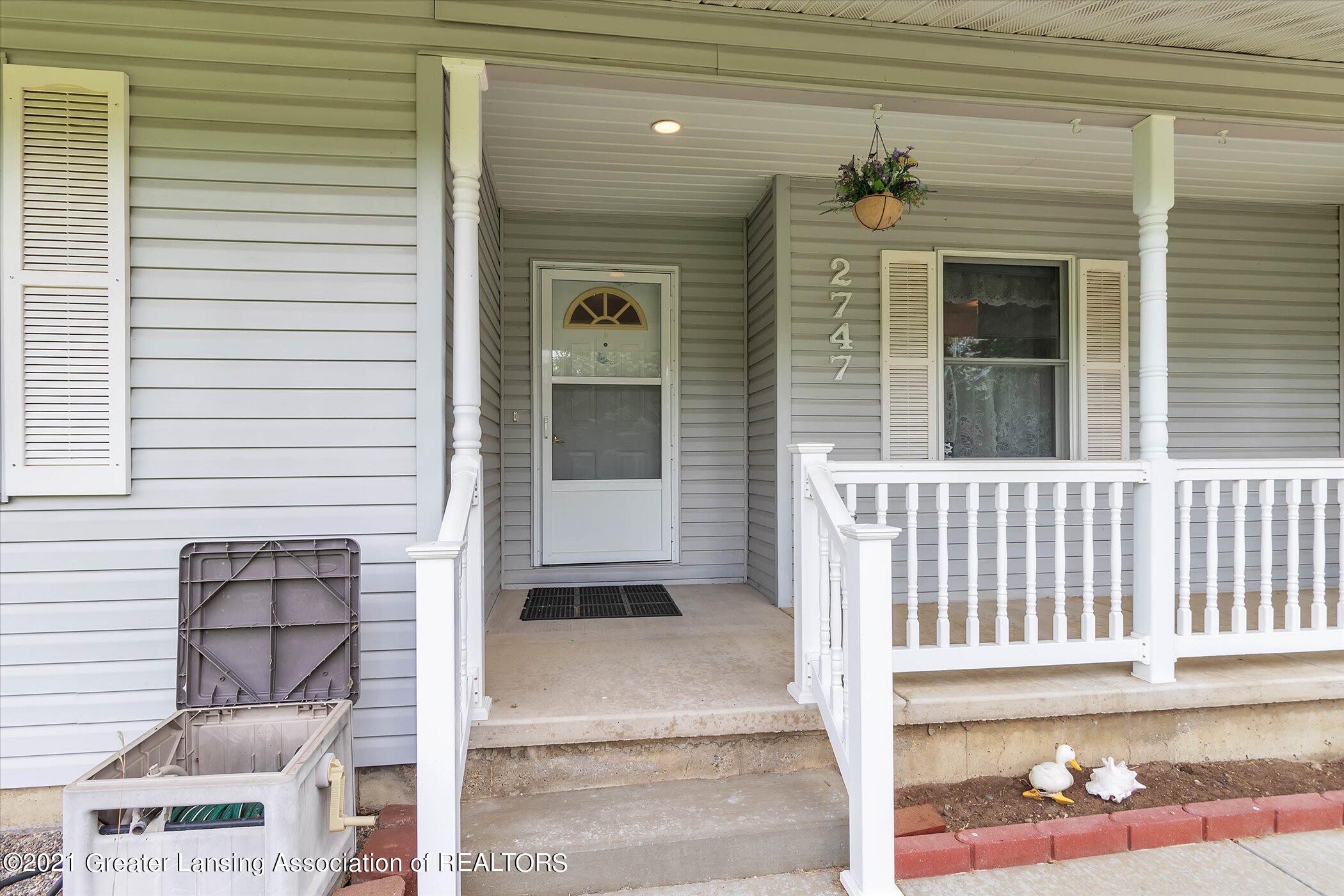 2747 South Edgar Road Mason, MI 48854 - Photo 6 of 72 06-2747 S Edgar Rd-WindowStill-Real-Esta