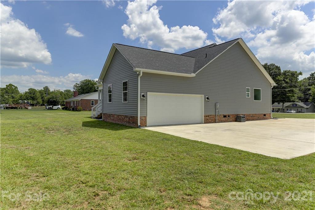 250 East Old Limestone Road York, SC 29745 - Photo 29 of 35 Gallery Image 29