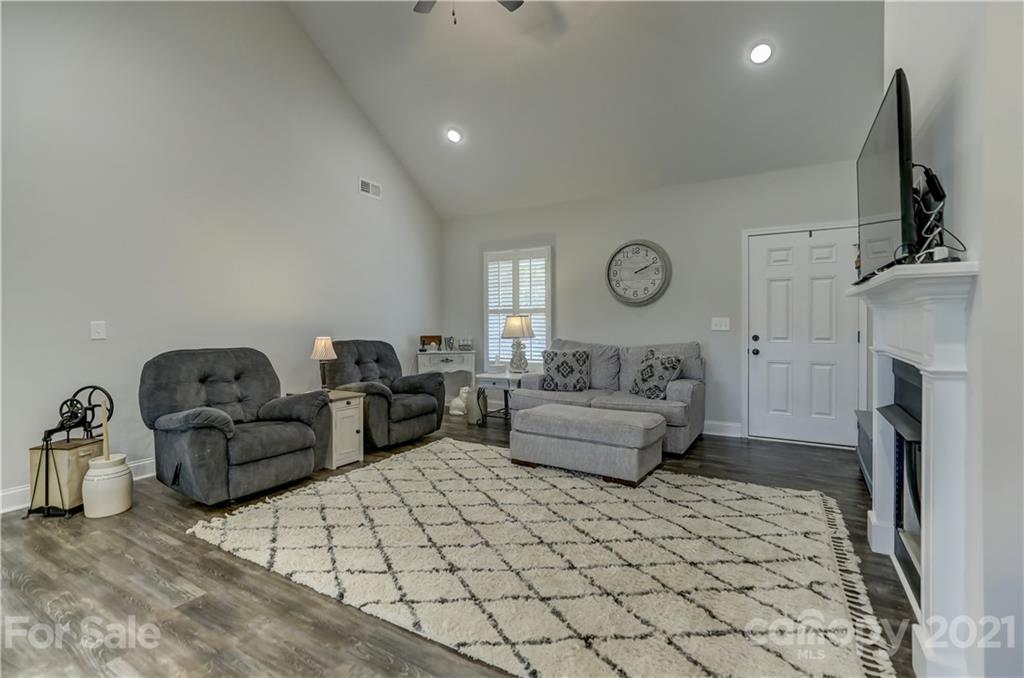 250 East Old Limestone Road York, SC 29745 - Photo 9 of 35 Gallery Image 9