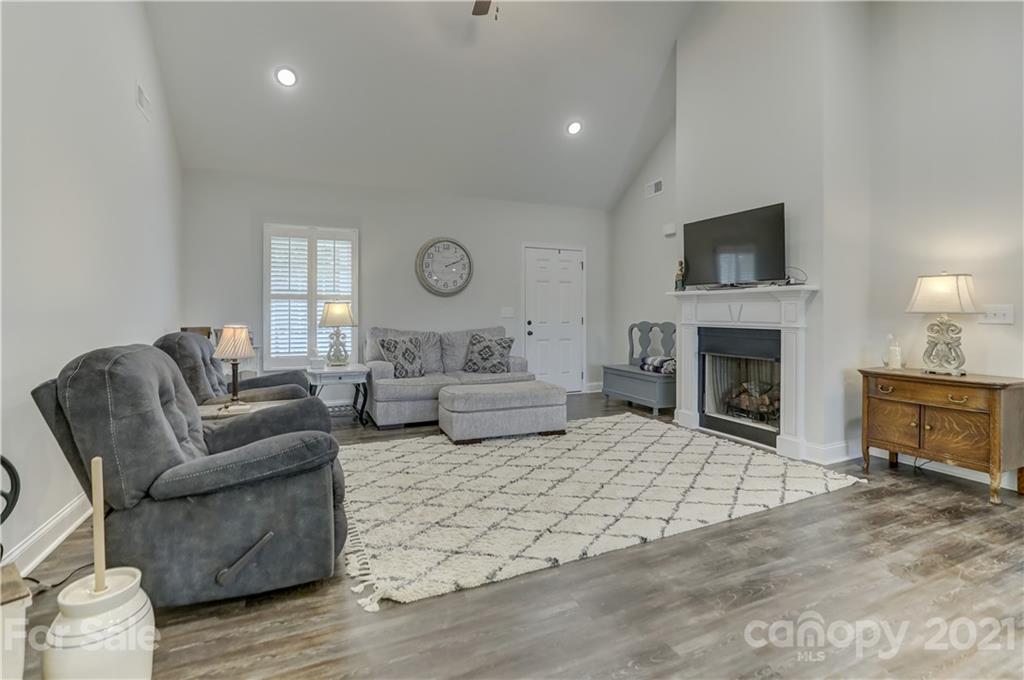 250 East Old Limestone Road York, SC 29745 - Photo 10 of 35 Gallery Image 10