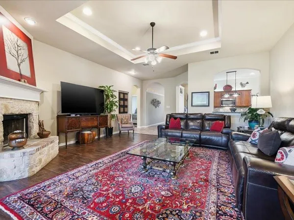 $445,000 | 5524 Plata Lane, Benbrook, TX 76126