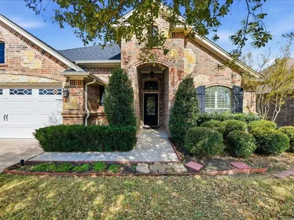 $445,000 | 5524 Plata Lane, Benbrook, TX 76126