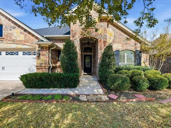 $445,000 | 5524 Plata Lane, Benbrook, TX 76126