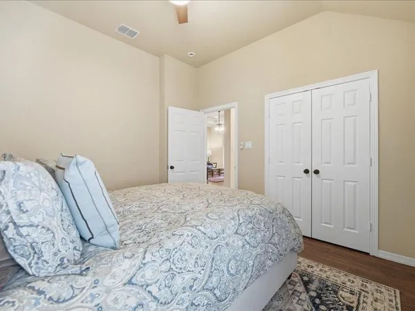 $445,000 | 5524 Plata Lane, Benbrook, TX 76126