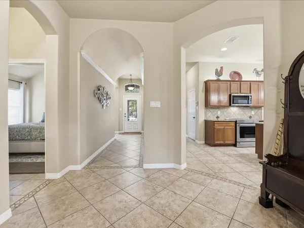 $445,000 | 5524 Plata Lane, Benbrook, TX 76126