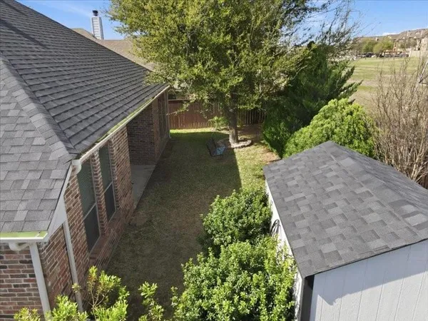 $445,000 | 5524 Plata Lane, Benbrook, TX 76126