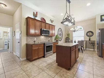 $445,000 | 5524 Plata Lane, Benbrook, TX 76126