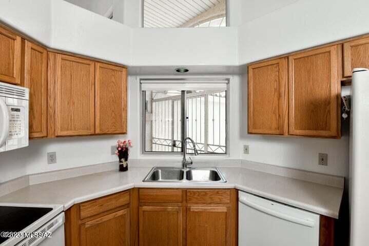 9605 East Grand Teton Road Tucson, AZ 85748 - Photo 7 of 26