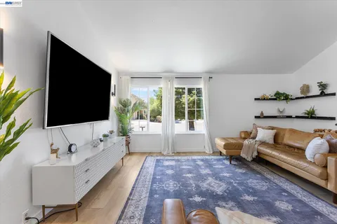 $1,579,000 | 5736 Medallion Court, Castro Valley, CA 94552