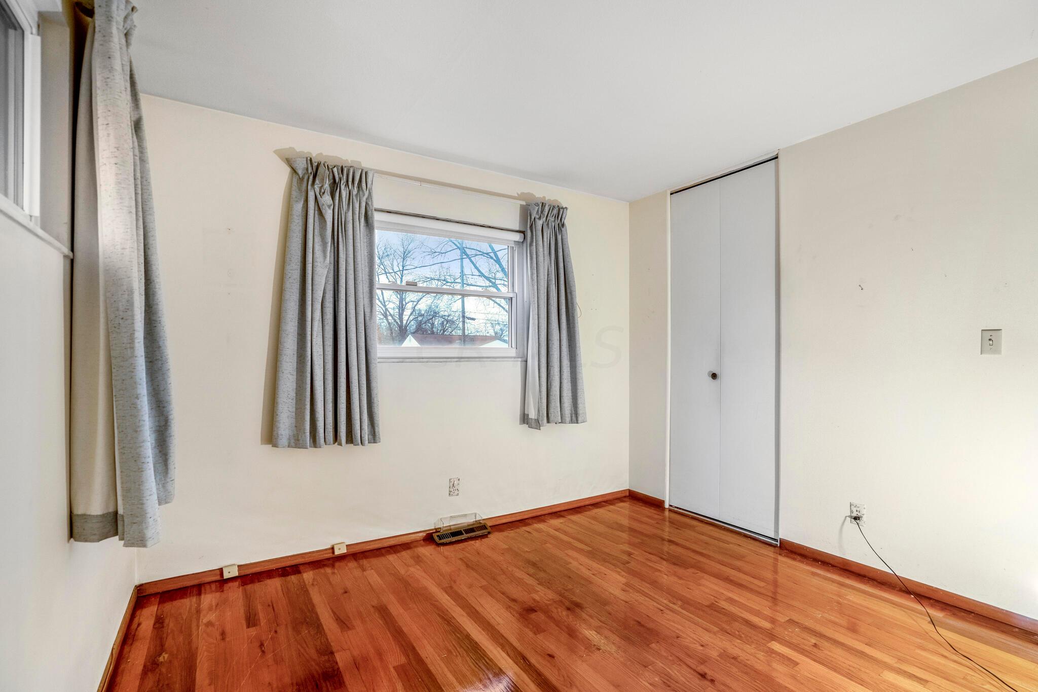 1835 Stetson Road Columbus, OH 43232 - Photo 15 of 29 DSC03478-HDR