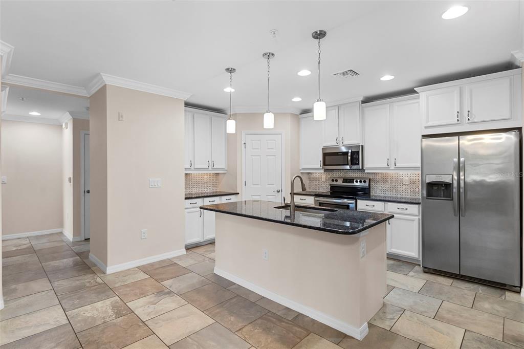89 Navigation Circle Osprey, FL 34229 - Photo 13 of 61
