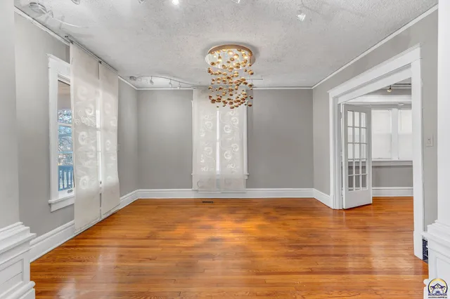 $115,000 | 705 Southwest 6th Avenue, Topeka, KS 66603