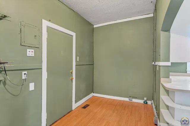 $115,000 | 705 Southwest 6th Avenue, Topeka, KS 66603