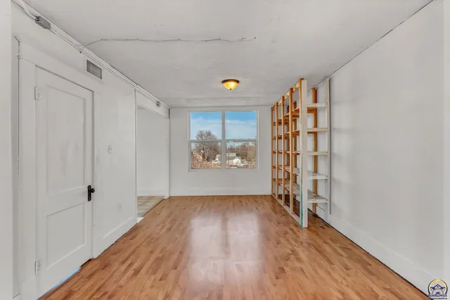 $115,000 | 705 Southwest 6th Avenue, Topeka, KS 66603