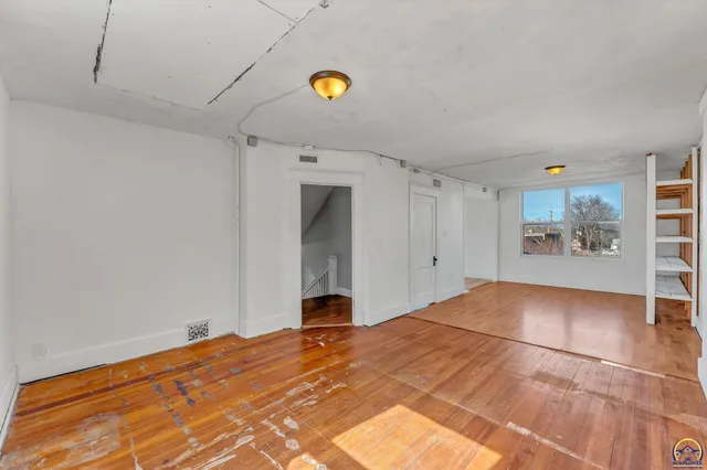 $115,000 | 705 Southwest 6th Avenue, Topeka, KS 66603