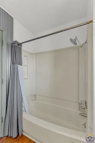 $115,000 | 705 Southwest 6th Avenue, Topeka, KS 66603