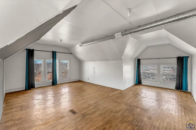 $115,000 | 705 Southwest 6th Avenue, Topeka, KS 66603