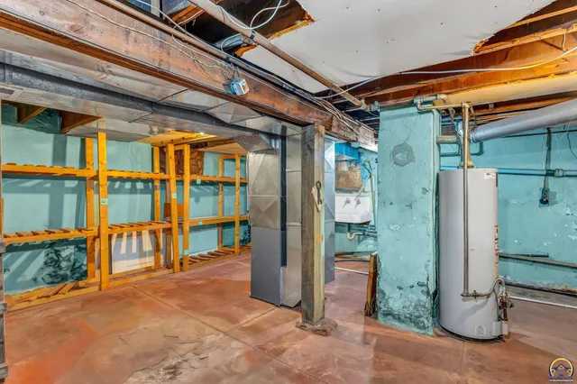 $115,000 | 705 Southwest 6th Avenue, Topeka, KS 66603