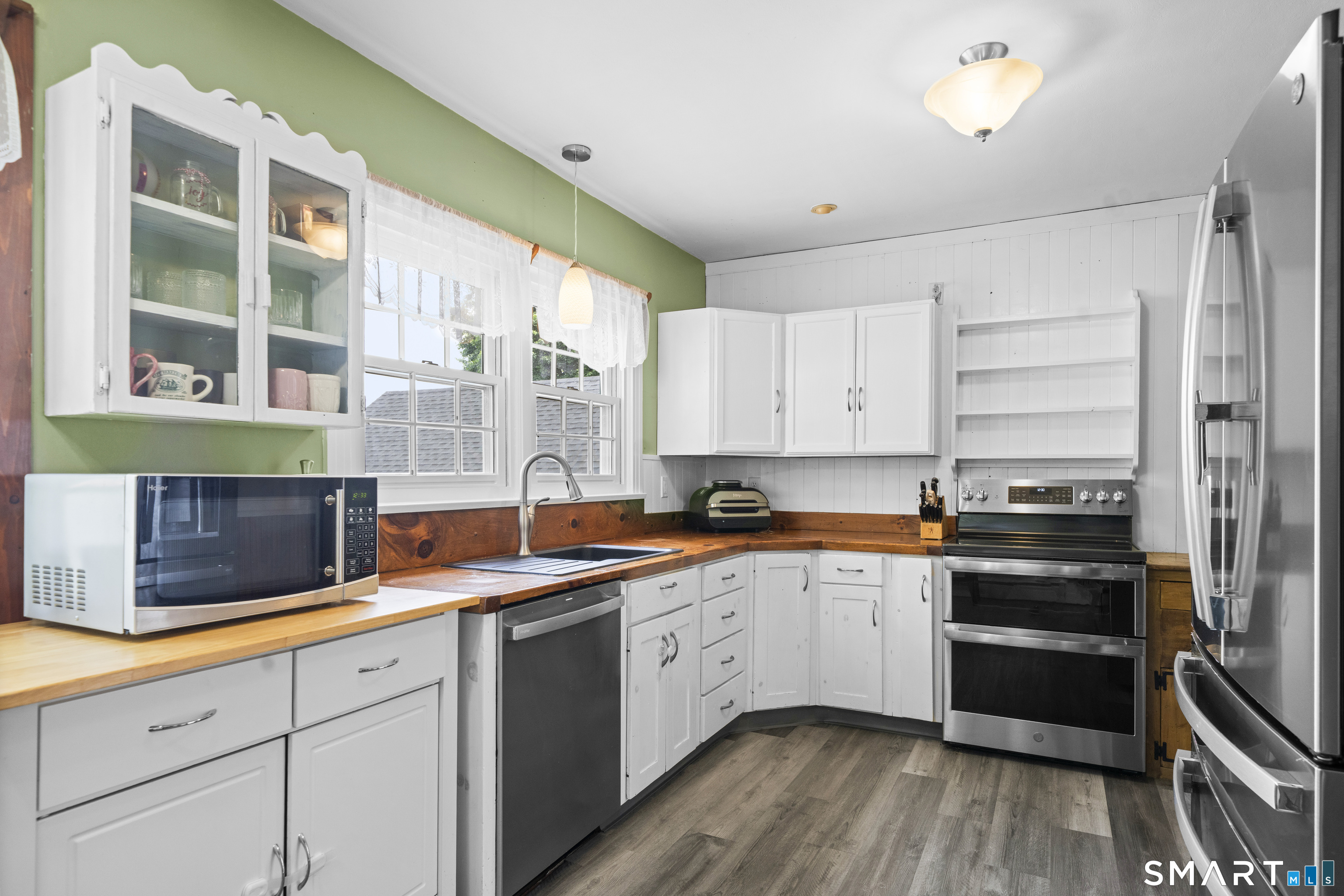 10 Manning Road Windsor Locks, CT 06096 - Photo 10 of 40