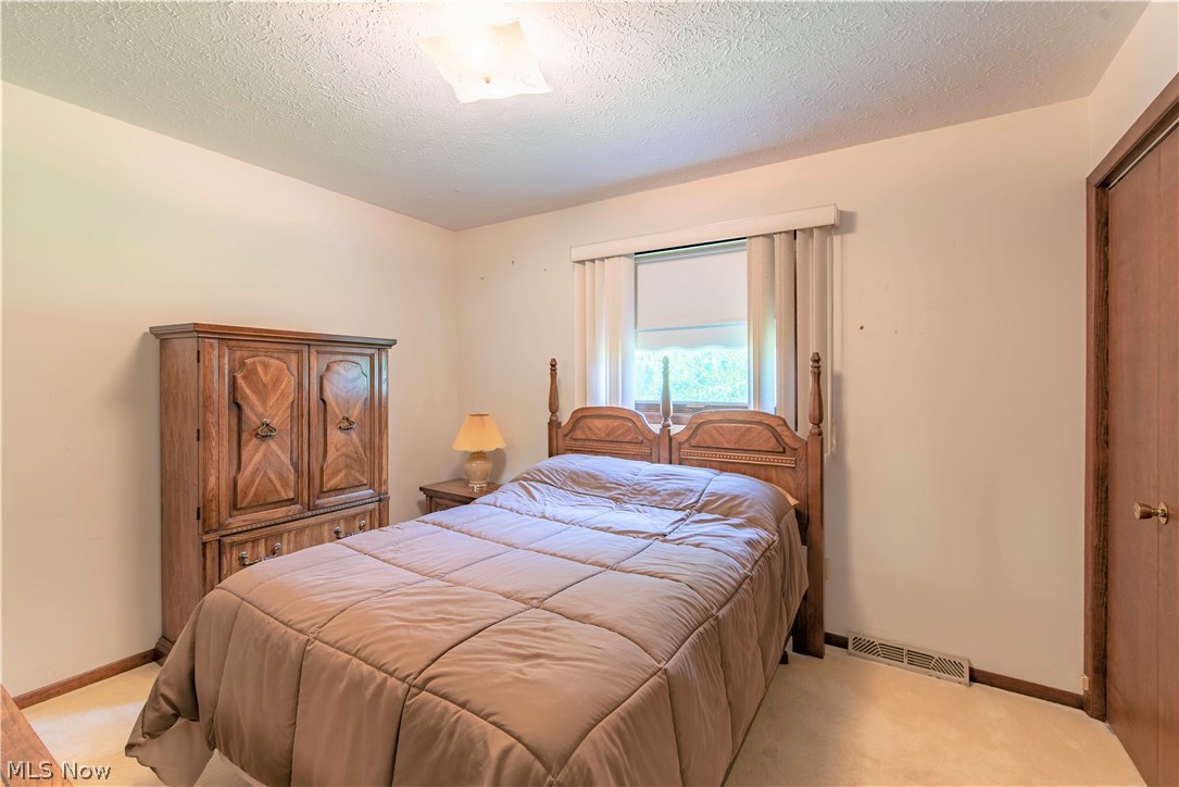675 Bishop Road Cleveland, OH 44143 - Photo 22 of 32