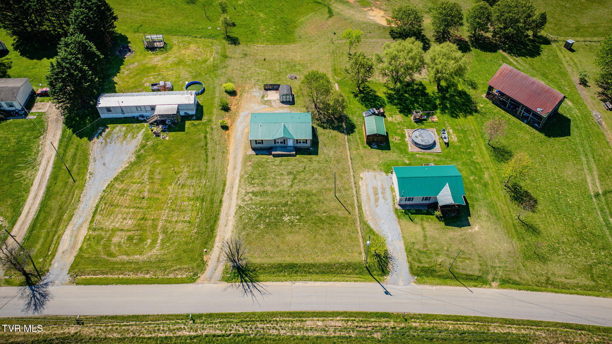 415 Rock Quarry Road Afton, TN 37616 - Photo 27 of 32 101