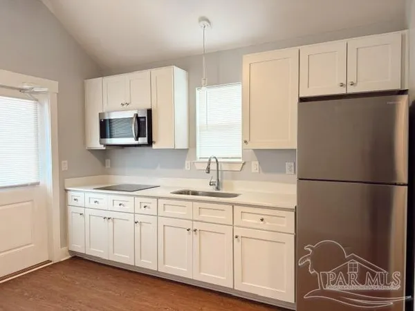 $1,050 | 2051 West Blount Street, Unit 6, Pensacola, FL 32501