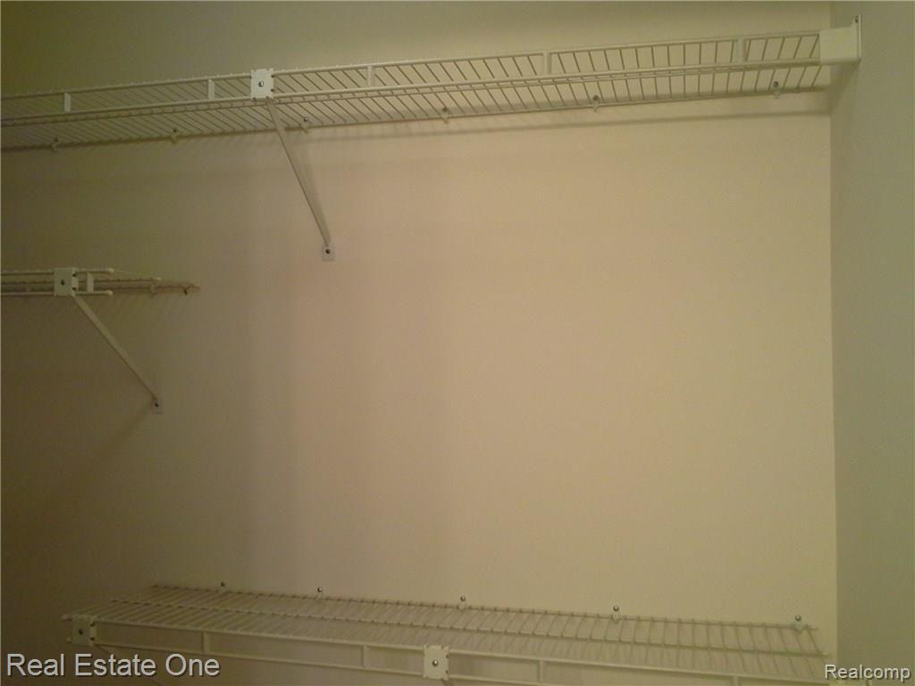 2577 South Commerce Road, Unit 11 Wolverine Lake, MI 48390 - Photo 32 of 57