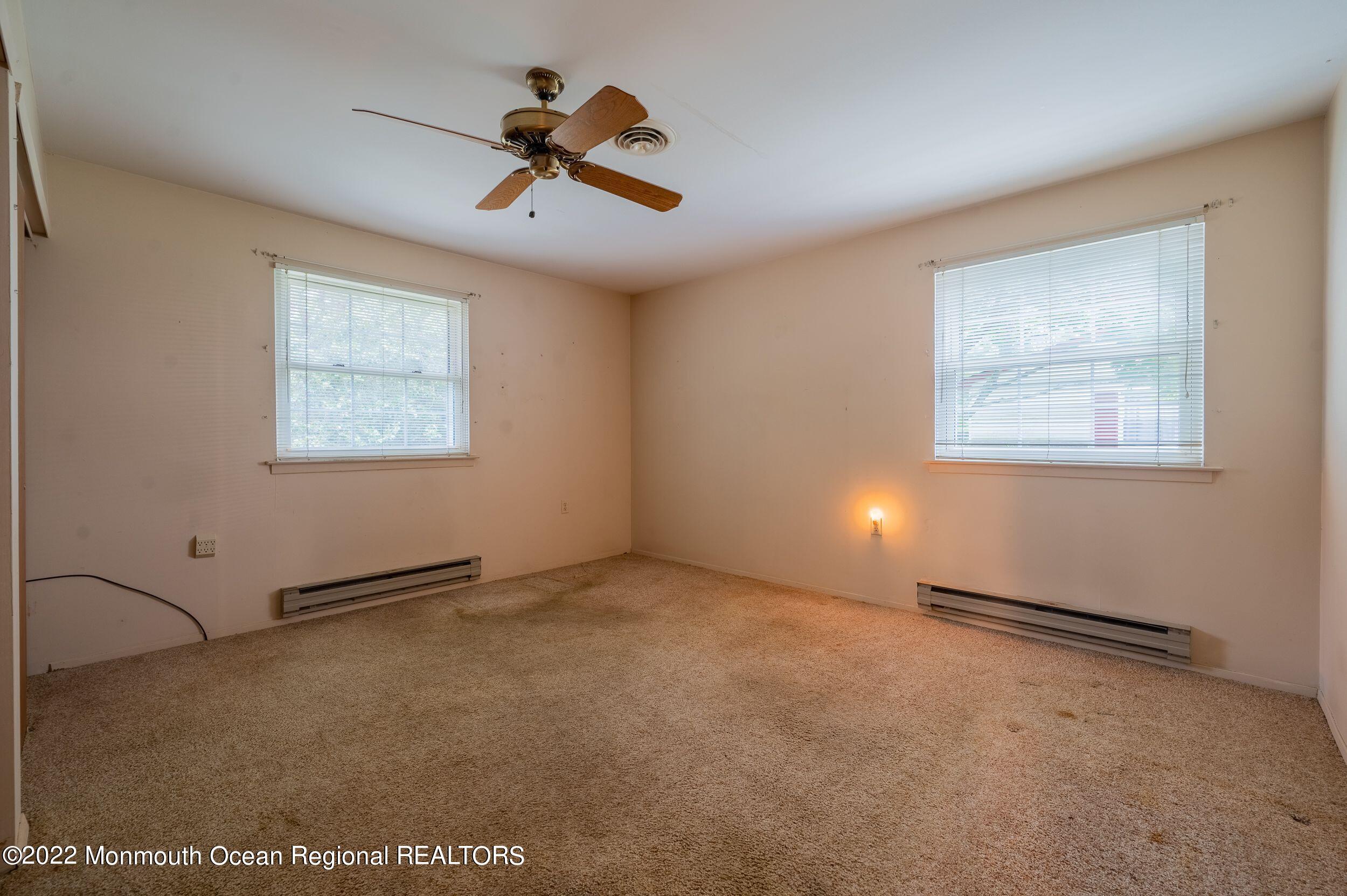 39 B Sunset Road Whiting, NJ 08759 - Photo 12 of 16 lr/dr combo